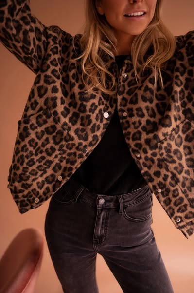 LEONA  Bomber con stampa leopardata