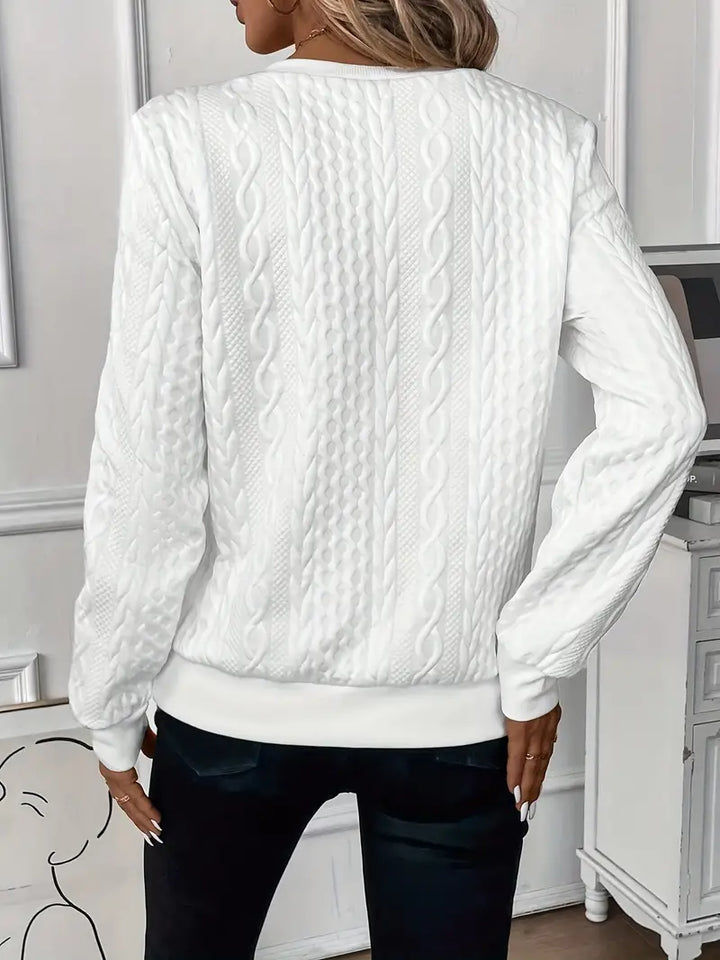 Élena l Un caldo maglione con un look di tendenza!
