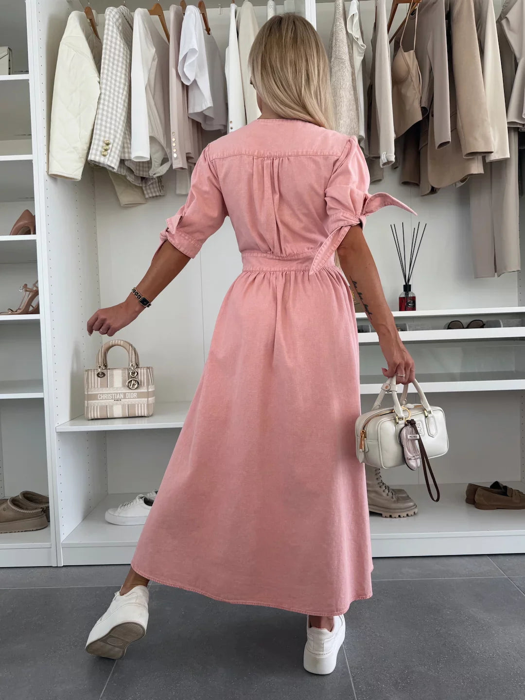 Ivanka Abito in denim alla moda